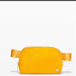 Lululemon Everywhere Belt Bag *1L Honey Lemon